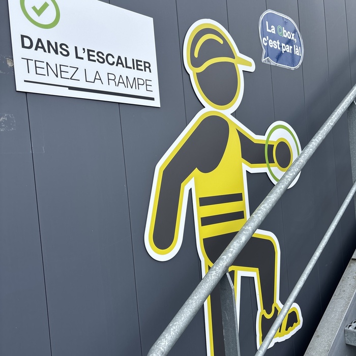 NUDGE TENEZ LA RAMPE - DIBOND
